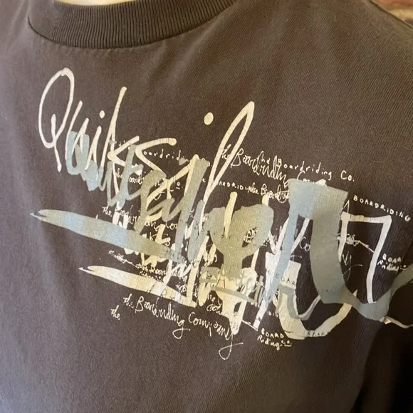 Quicksilver Men’s Layer-look Brown and Grey Tee in size small (teenager boy 16) - Picture 3 of 7